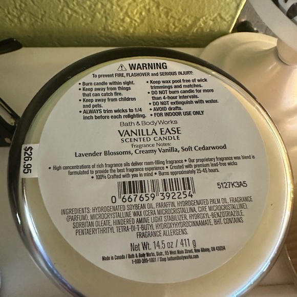 Bath & Body Works Vanilla Ease Gold and Purple Candle Set - Picture 3 of 3